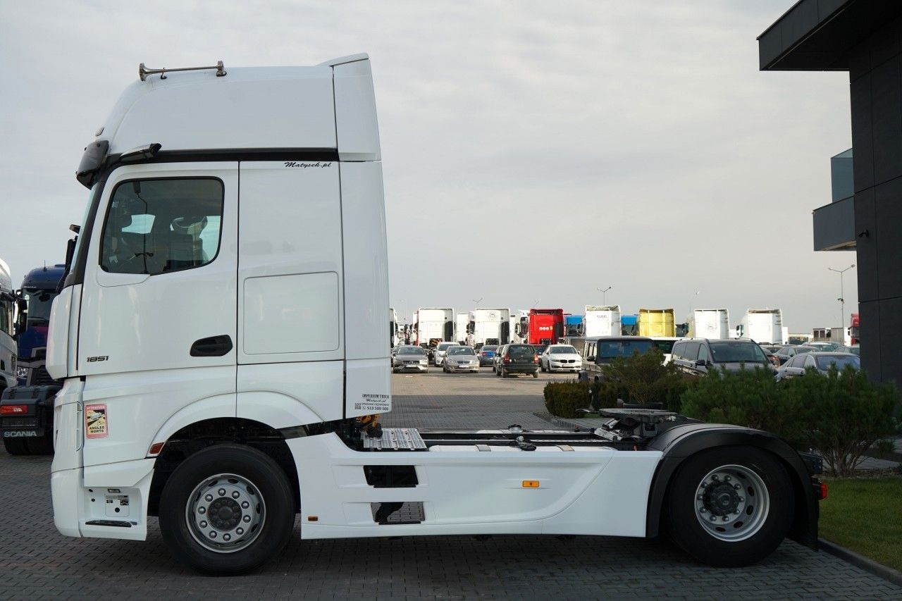 Tegljač Mercedes-Benz ACTROS  L 1851 / GIGA SPACE / RETARDER / 2022 R: slika Tegljač Mercedes-Benz ACTROS  L 1851 / GIGA SPACE / RETARDER / 2022 R