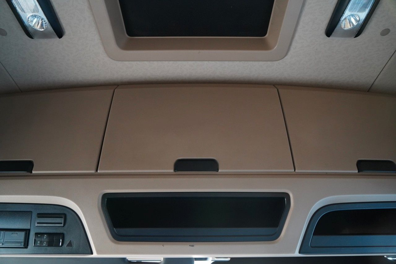 Tegljač Mercedes-Benz ACTROS L 1851 / GIGA SPACE / RETARDER / 2022 R: slika Tegljač Mercedes-Benz ACTROS L 1851 / GIGA SPACE / RETARDER / 2022 R