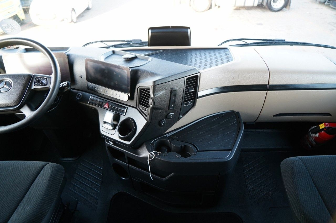 Tegljač Mercedes-Benz ACTROS L 1851 / GIGA SPACE / RETARDER / 2022 R: slika Tegljač Mercedes-Benz ACTROS L 1851 / GIGA SPACE / RETARDER / 2022 R