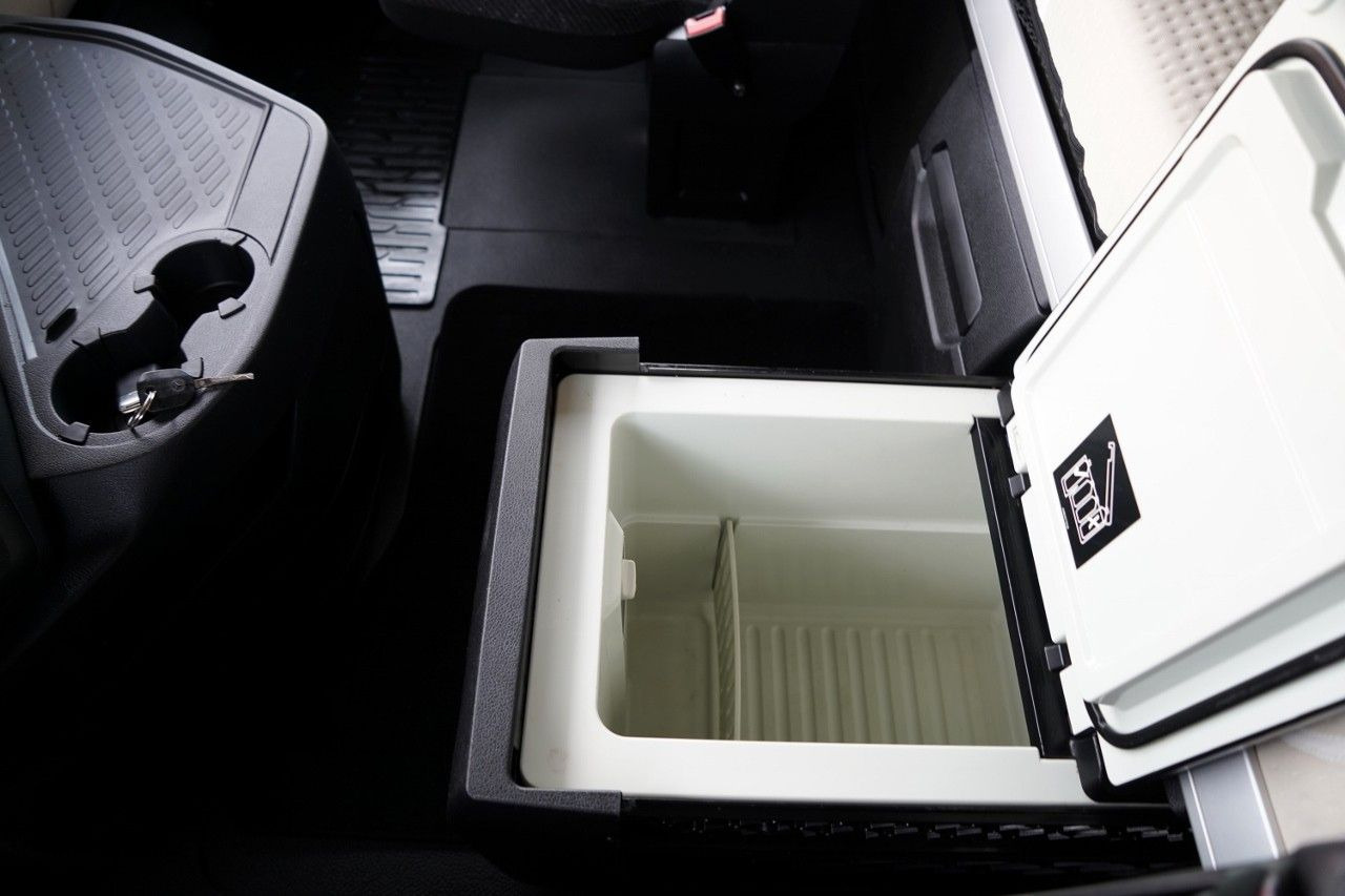 Tegljač Mercedes-Benz ACTROS  L 1851 / GIGA SPACE / RETARDER / 2022 R: slika Tegljač Mercedes-Benz ACTROS  L 1851 / GIGA SPACE / RETARDER / 2022 R