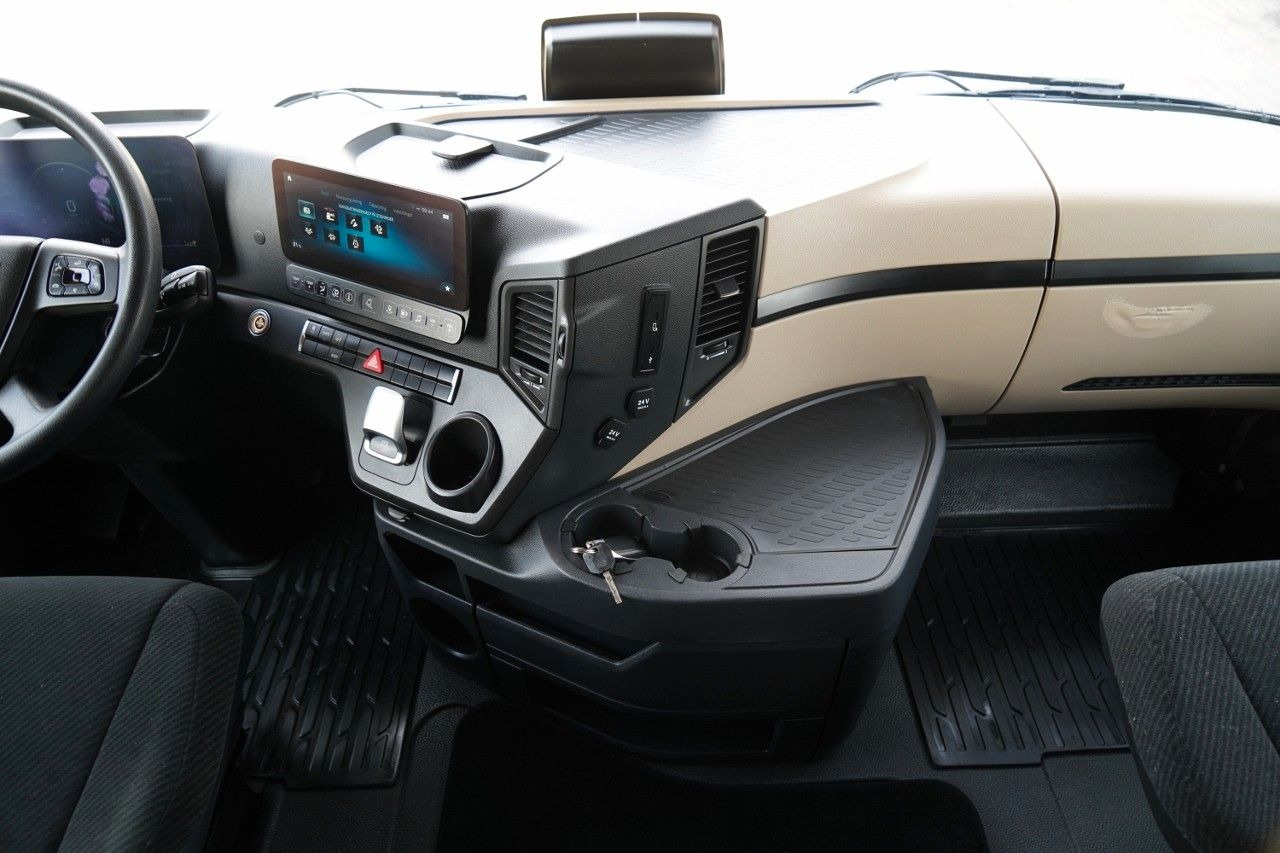 Tegljač Mercedes-Benz ACTROS  L 1851 / GIGA SPACE / RETARDER / 2022 R: slika Tegljač Mercedes-Benz ACTROS  L 1851 / GIGA SPACE / RETARDER / 2022 R