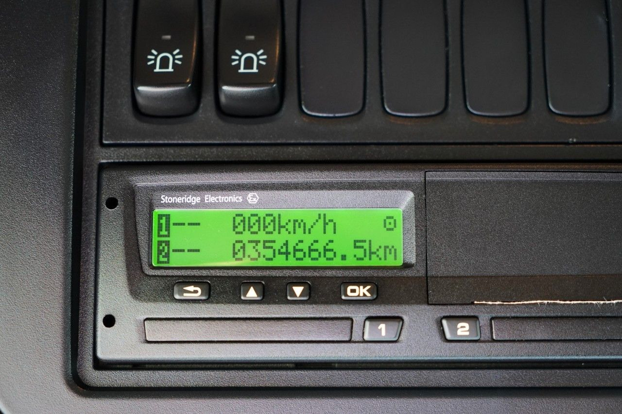 Tegljač Scania R 580 / V8 / 6x4 / DMC: 150.000 KG / RETARDER /: slika Tegljač Scania R 580 / V8 / 6x4 / DMC: 150.000 KG / RETARDER /