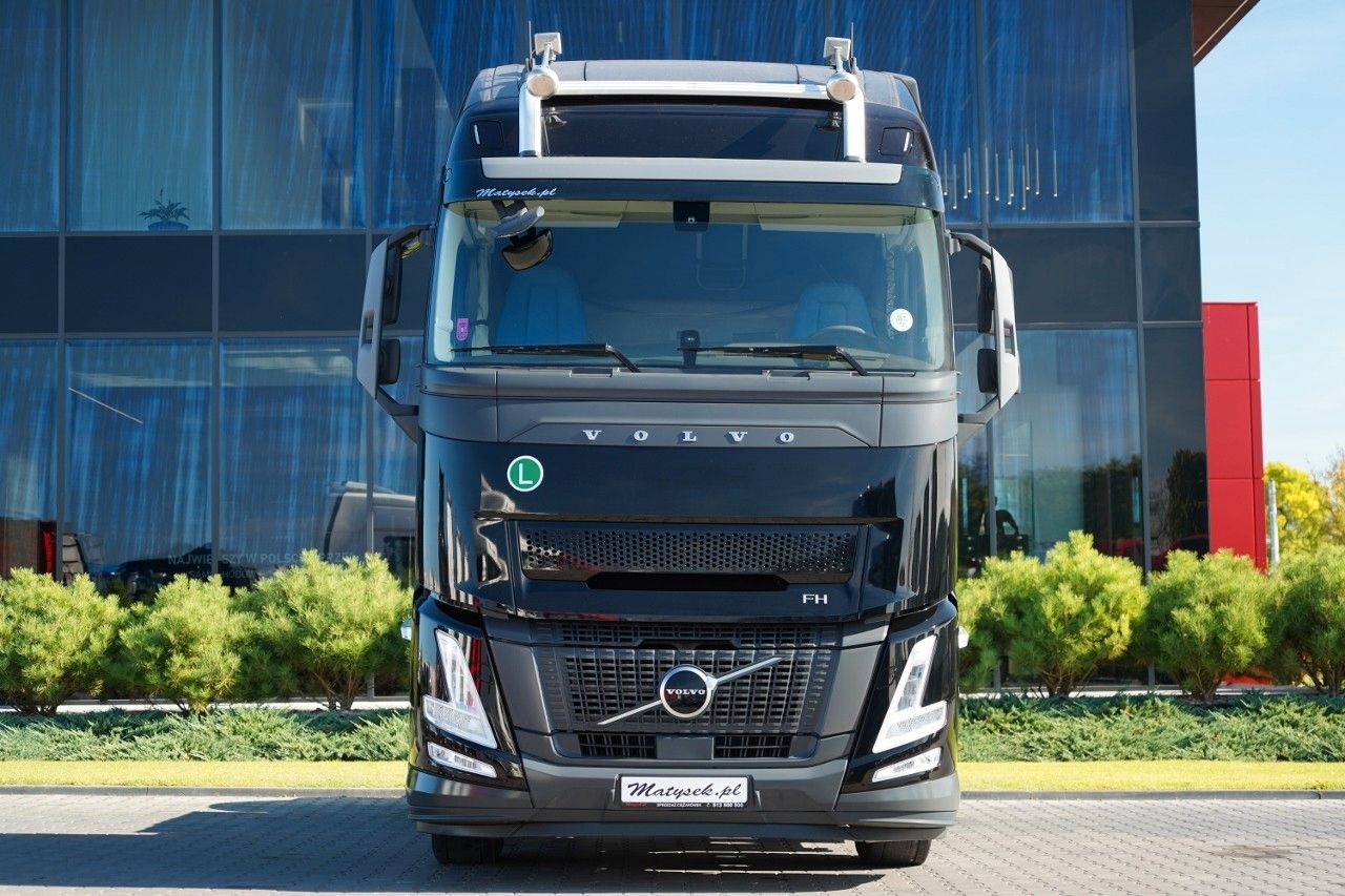 Volvo FH 500 / 2025 ROK / 97 TYS KM / XXL / I-SHIFT - Tegljač: slika Volvo FH 500 / 2025 ROK / 97 TYS KM / XXL / I-SHIFT - Tegljač Volvo FH 500 / 2025 ROK / 97 TYS KM / XXL / I-SHIFT - Tegljač: slika Volvo FH 500 / 2025 ROK / 97 TYS KM / XXL / I-SHIFT - Tegljač