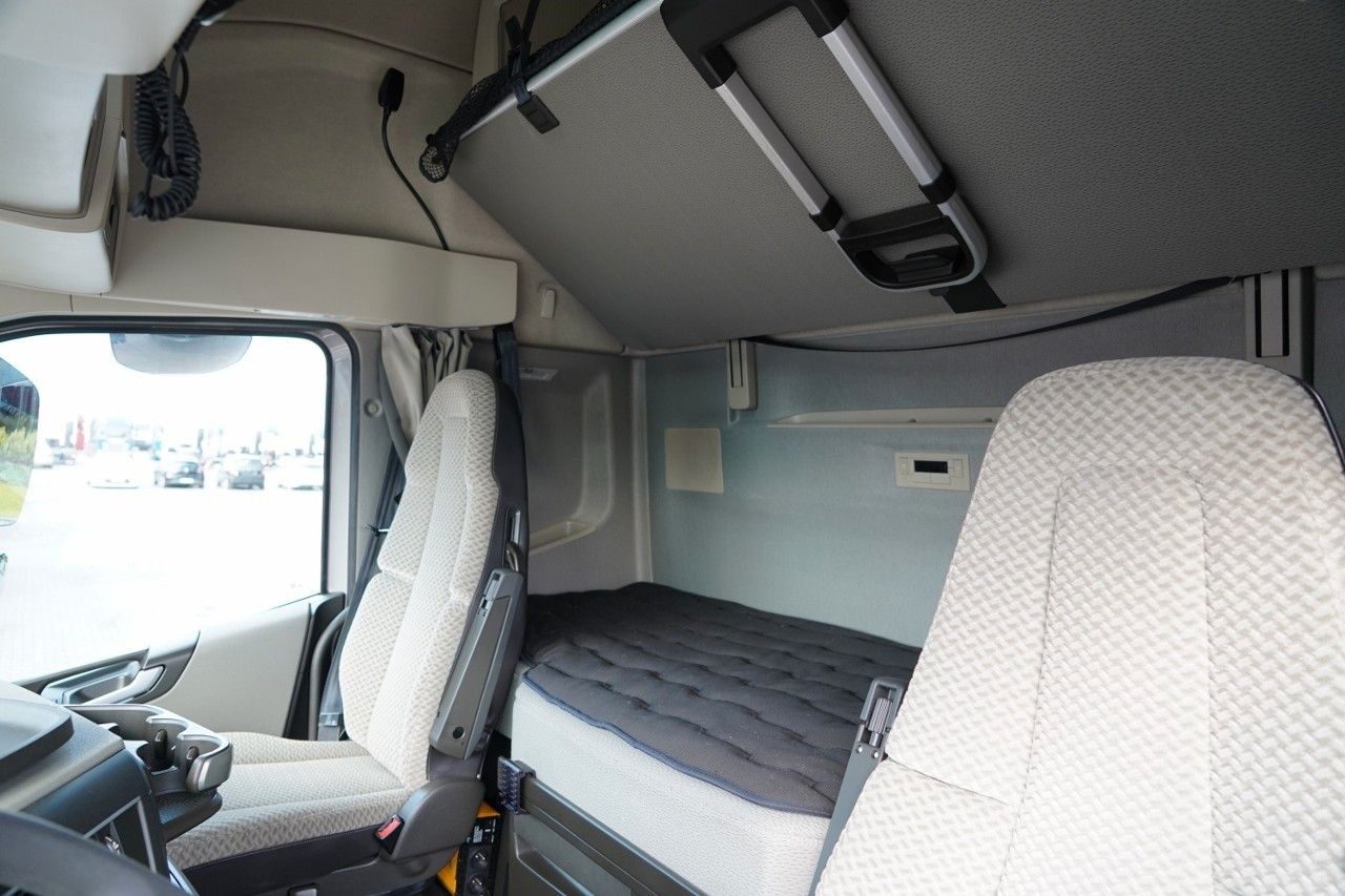 Tegljač Volvo FH 500 / XXL / I-SAVE / LOWDECK / MEGA / I-PARK Volvo FH 500 / XXL / I-SAVE / LOWDECK / MEGA / I-PARK: slika Tegljač Volvo FH 500 / XXL / I-SAVE / LOWDECK / MEGA / I-PARK Volvo FH 500 / XXL / I-SAVE / LOWDECK / MEGA / I-PARK Tegljač Volvo FH 500 / XXL / I-SAVE / LOWDECK / MEGA / I-PARK Volvo FH 500 / XXL / I-SAVE / LOWDECK / MEGA / I-PARK: slika Tegljač Volvo FH 500 / XXL / I-SAVE / LOWDECK / MEGA / I-PARK Volvo FH 500 / XXL / I-SAVE / LOWDECK / MEGA / I-PARK