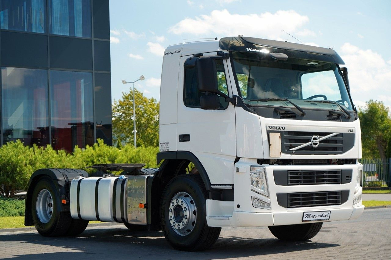 Volvo FM 380 / PEŁNY ADR / NISKA KABINA / DZIENNA KABI - Tegljač: slika Volvo FM 380 / PEŁNY ADR / NISKA KABINA / DZIENNA KABI - Tegljač Volvo FM 380 / PEŁNY ADR / NISKA KABINA / DZIENNA KABI - Tegljač: slika Volvo FM 380 / PEŁNY ADR / NISKA KABINA / DZIENNA KABI - Tegljač