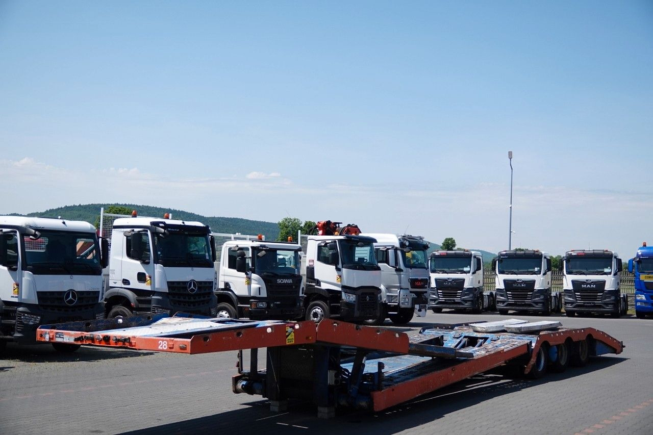 VS-MONT/ VSAT11 / NACZEPA LAWETA / NISKOPODWOZIO - Poluprikolica s niskim utovarivačem: slika VS-MONT/ VSAT11 / NACZEPA LAWETA / NISKOPODWOZIO - Poluprikolica s niskim utovarivačem VS-MONT/ VSAT11 / NACZEPA LAWETA / NISKOPODWOZIO - Poluprikolica s niskim utovarivačem: slika VS-MONT/ VSAT11 / NACZEPA LAWETA / NISKOPODWOZIO - Poluprikolica s niskim utovarivačem