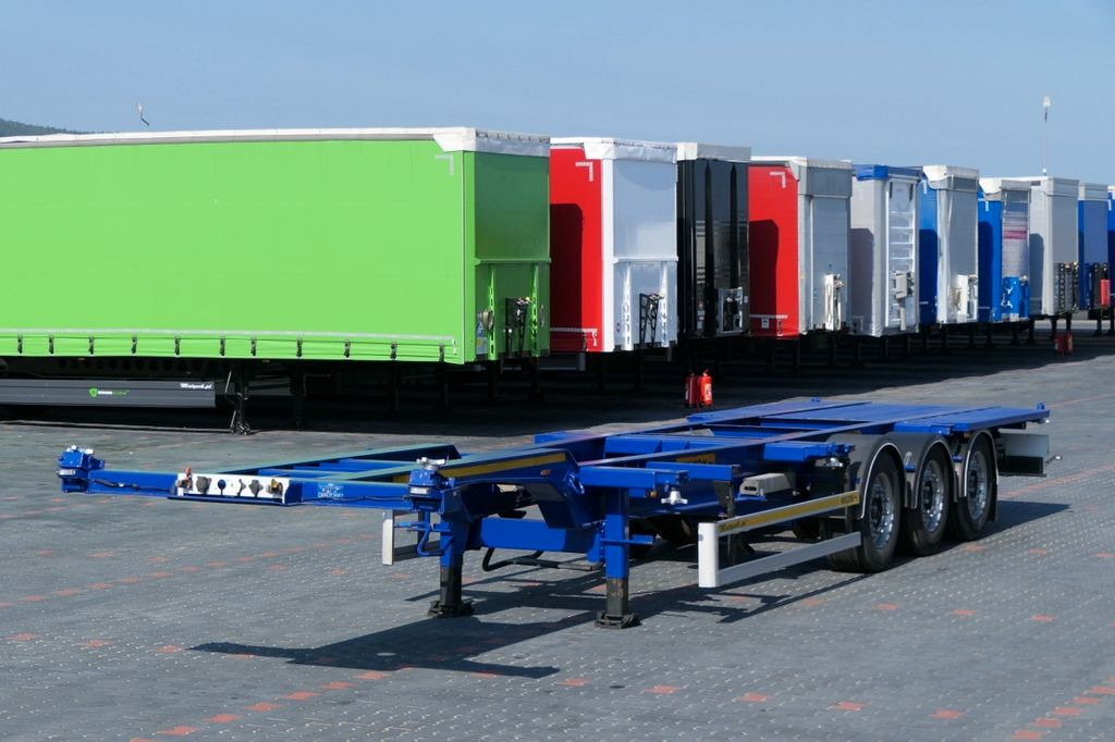 Wielton CHASISS / FOR CONTAINERS / LIFTED AXLE / SAF / - Transporter kontejnera/ Poluprikolica s izmjenjivim sanducima: slika Wielton CHASISS / FOR CONTAINERS / LIFTED AXLE / SAF / - Transporter kontejnera/ Poluprikolica s izmjenjivim sanducima Wielton CHASISS / FOR CONTAINERS / LIFTED AXLE / SAF / - Transporter kontejnera/ Poluprikolica s izmjenjivim sanducima: slika Wielton CHASISS / FOR CONTAINERS / LIFTED AXLE / SAF / - Transporter kontejnera/ Poluprikolica s izmjenjivim sanducima