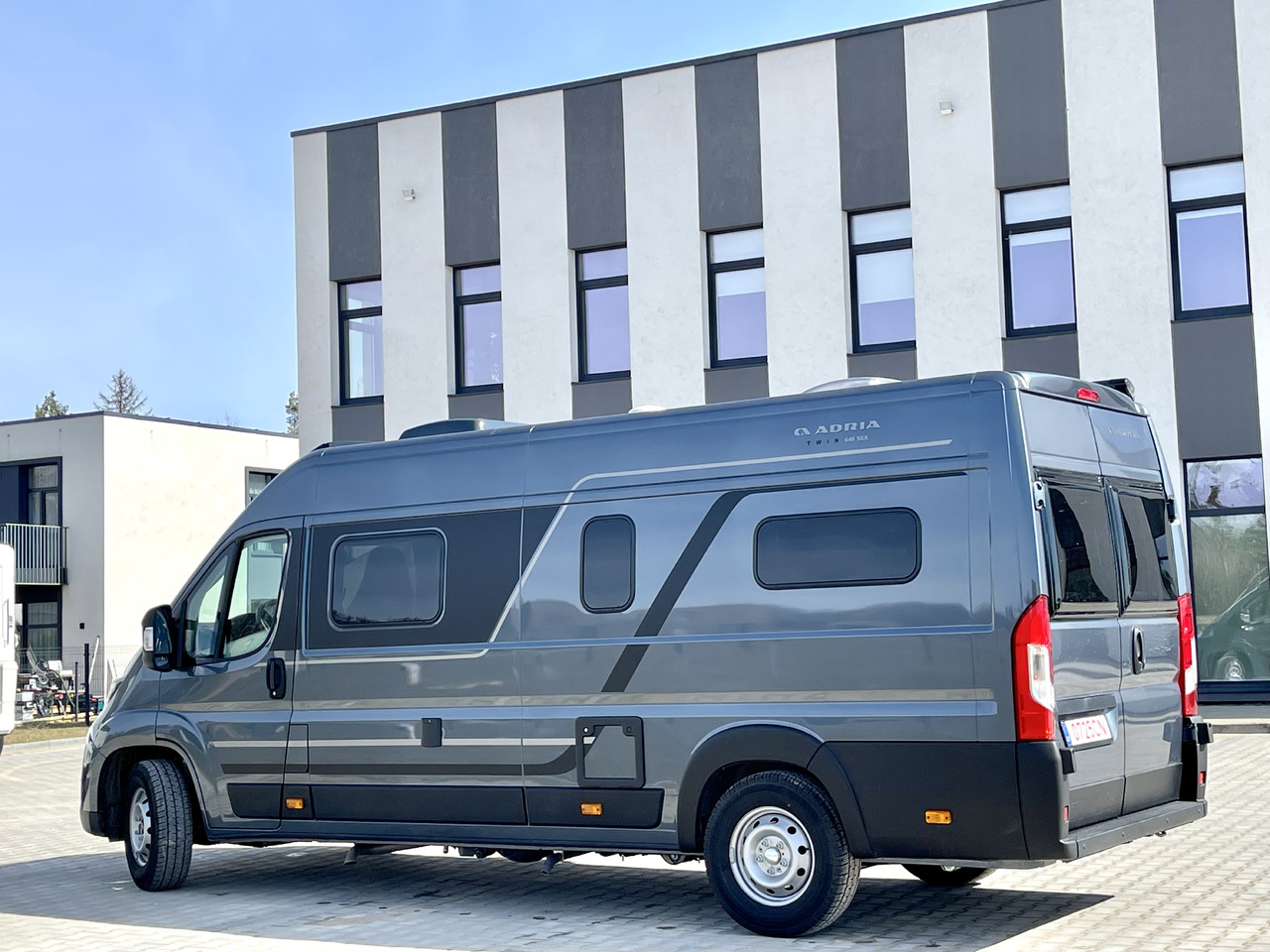 ADRIA TWIN 640 SGX - Kamp kombi: slika ADRIA TWIN 640 SGX - Kamp kombi ADRIA TWIN 640 SGX - Kamp kombi: slika ADRIA TWIN 640 SGX - Kamp kombi