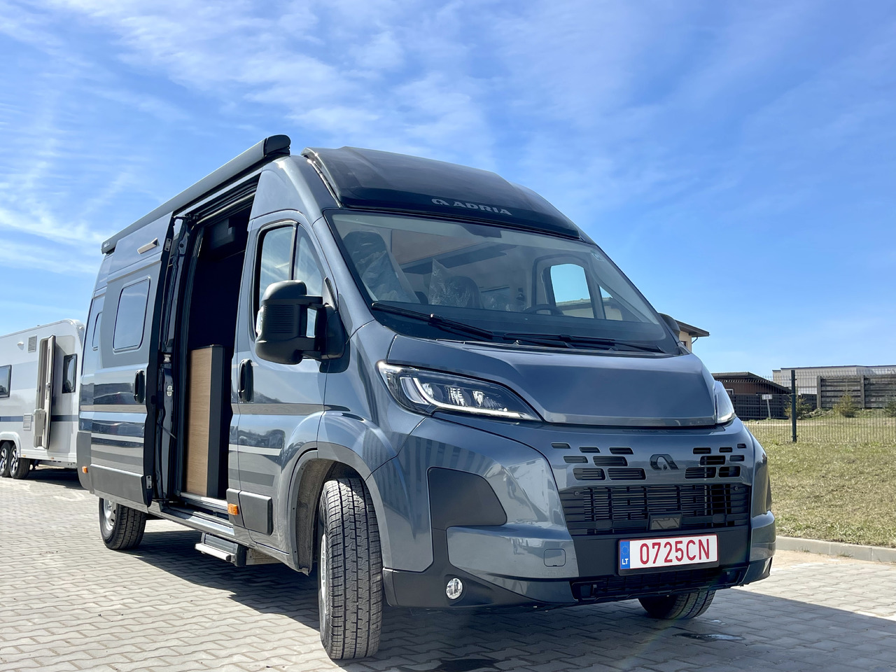 ADRIA TWIN 640 SGX - Kamp kombi: slika ADRIA TWIN 640 SGX - Kamp kombi ADRIA TWIN 640 SGX - Kamp kombi: slika ADRIA TWIN 640 SGX - Kamp kombi
