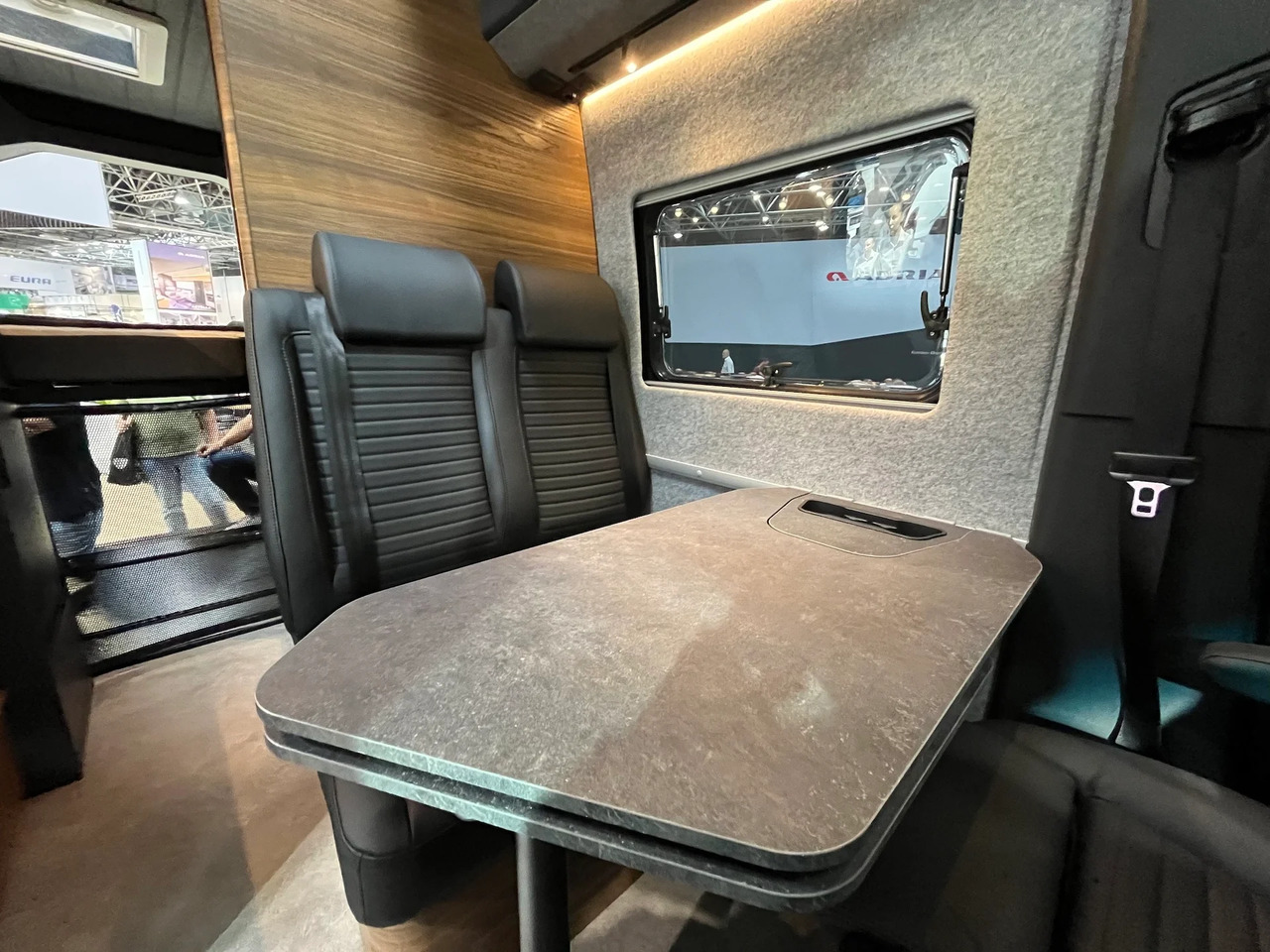 Novi Kamp kombi Adria Super Twin: slika Novi Kamp kombi Adria Super Twin