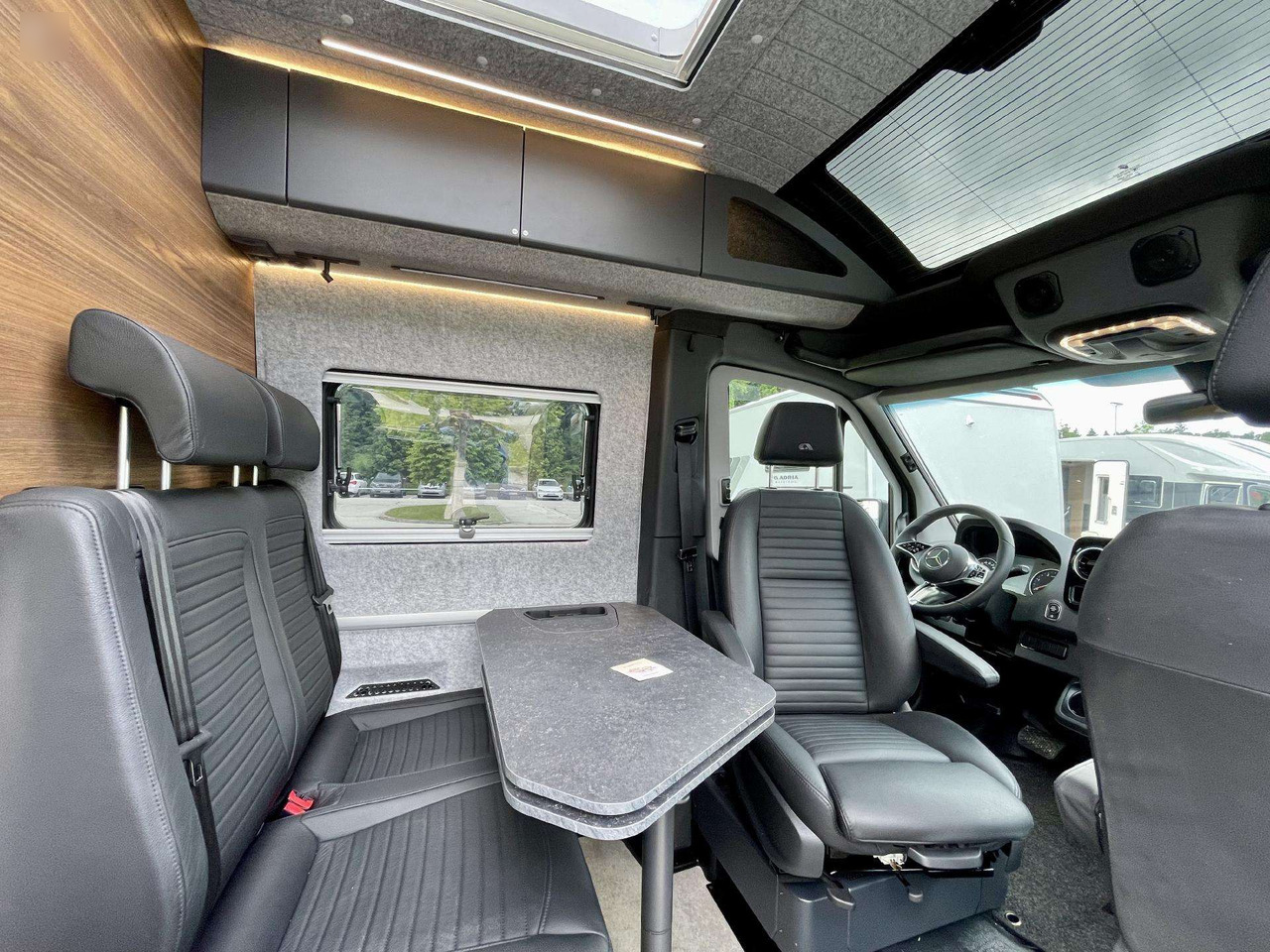 Novi Kamp kombi Adria Super Twin: slika Novi Kamp kombi Adria Super Twin