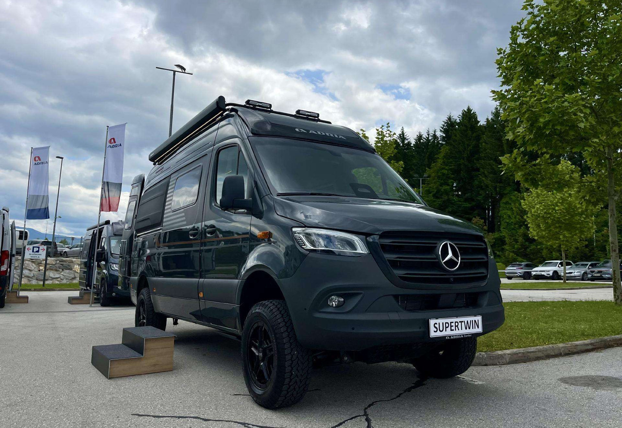 Novi Kamp kombi Adria Super Twin: slika Novi Kamp kombi Adria Super Twin