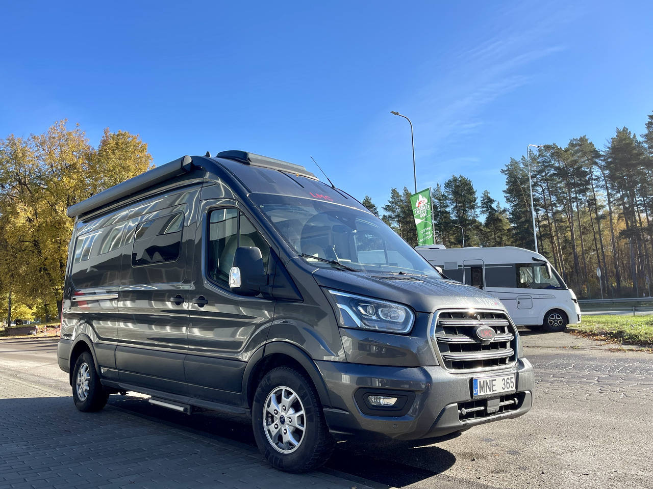 LCM Innovan 590 - Kamp kombi: slika LCM Innovan 590 - Kamp kombi LCM Innovan 590 - Kamp kombi: slika LCM Innovan 590 - Kamp kombi