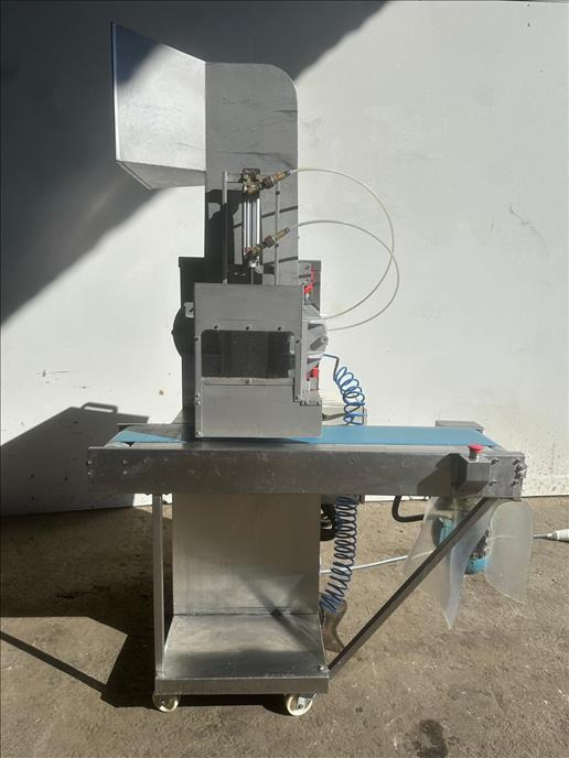 Bruton BIG T Dough Divider - Pekarska oprema: slika Bruton BIG T Dough Divider - Pekarska oprema Bruton BIG T Dough Divider - Pekarska oprema: slika Bruton BIG T Dough Divider - Pekarska oprema