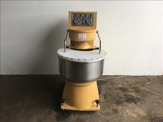 NNP 40L spiral mixer - Pekarska oprema: slika NNP 40L spiral mixer - Pekarska oprema NNP 40L spiral mixer - Pekarska oprema: slika NNP 40L spiral mixer - Pekarska oprema