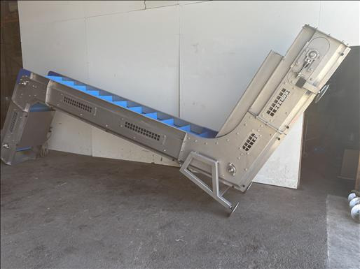 NNP Flighted elevator conveyor - Transporter: slika NNP Flighted elevator conveyor - Transporter NNP Flighted elevator conveyor - Transporter: slika NNP Flighted elevator conveyor - Transporter