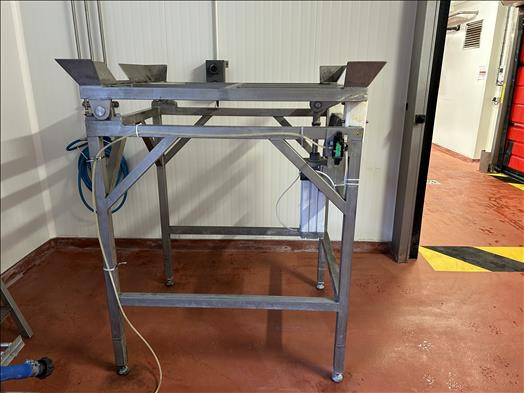 NNP IBC tilting frame - Oprema za prehrambenu industriju: slika NNP IBC tilting frame - Oprema za prehrambenu industriju NNP IBC tilting frame - Oprema za prehrambenu industriju: slika NNP IBC tilting frame - Oprema za prehrambenu industriju