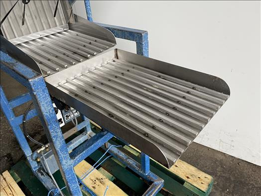 NNP Vibratory conveyor - Transporter: slika NNP Vibratory conveyor - Transporter NNP Vibratory conveyor - Transporter: slika NNP Vibratory conveyor - Transporter
