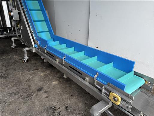 Reading Bakery Systems Flighted elevator conveyor - Transporter: slika Reading Bakery Systems Flighted elevator conveyor - Transporter Reading Bakery Systems Flighted elevator conveyor - Transporter: slika Reading Bakery Systems Flighted elevator conveyor - Transporter