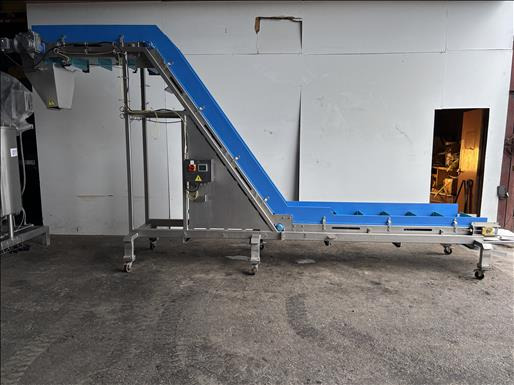 Reading Bakery Systems Flighted elevator conveyor - Transporter: slika Reading Bakery Systems Flighted elevator conveyor - Transporter Reading Bakery Systems Flighted elevator conveyor - Transporter: slika Reading Bakery Systems Flighted elevator conveyor - Transporter