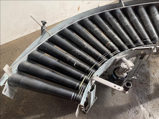 Soco systems 90 degree driven roller conveyor - Transporter: slika Soco systems 90 degree driven roller conveyor - Transporter Soco systems 90 degree driven roller conveyor - Transporter: slika Soco systems 90 degree driven roller conveyor - Transporter