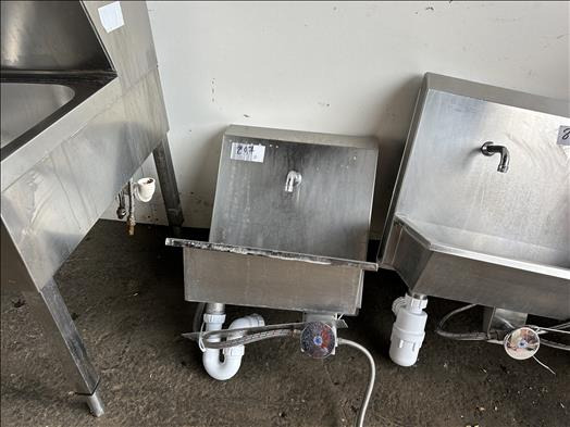 Syspal Stainless sinks - Oprema za prehrambenu industriju: slika Syspal Stainless sinks - Oprema za prehrambenu industriju Syspal Stainless sinks - Oprema za prehrambenu industriju: slika Syspal Stainless sinks - Oprema za prehrambenu industriju
