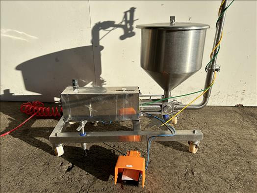 Winyard Minifill MKIII Depositor - Oprema za prehrambenu industriju: slika Winyard Minifill MKIII Depositor - Oprema za prehrambenu industriju Winyard Minifill MKIII Depositor - Oprema za prehrambenu industriju: slika Winyard Minifill MKIII Depositor - Oprema za prehrambenu industriju