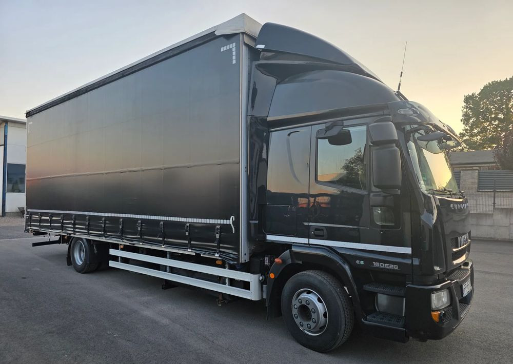 Iveco EUROCARGO 160E28 19 PAL. / FIRANKA / MANUAL / - Kamion s ceradom: slika Iveco EUROCARGO 160E28 19 PAL. / FIRANKA / MANUAL / - Kamion s ceradom Iveco EUROCARGO 160E28 19 PAL. / FIRANKA / MANUAL / - Kamion s ceradom: slika Iveco EUROCARGO 160E28 19 PAL. / FIRANKA / MANUAL / - Kamion s ceradom