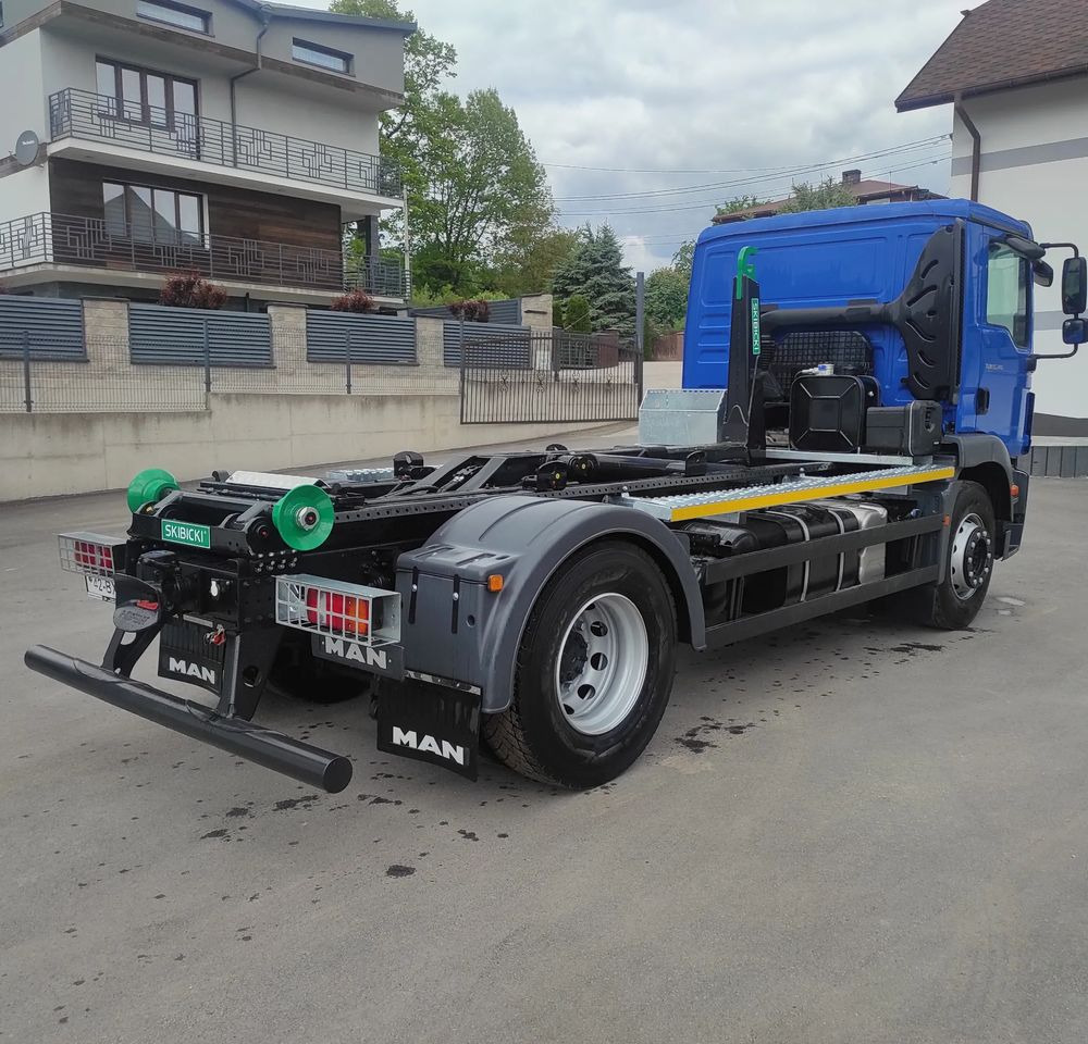 MAN TGM 18.340 urządzenie hakowe AXOR - Kamion s kukastom dizalicom: slika MAN TGM 18.340 urządzenie hakowe AXOR - Kamion s kukastom dizalicom MAN TGM 18.340 urządzenie hakowe AXOR - Kamion s kukastom dizalicom: slika MAN TGM 18.340 urządzenie hakowe AXOR - Kamion s kukastom dizalicom