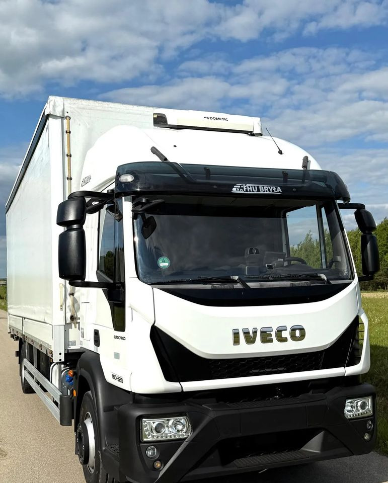 Iveco EUROCARGO 160E320/FIRANKA/WINDA/AUTOMAT/NISKI PRZEBIEG/E6/SPROWADZONY/PIERWSZY WŁAŚCICIEL - Kamion s ceradom: slika Iveco EUROCARGO 160E320/FIRANKA/WINDA/AUTOMAT/NISKI PRZEBIEG/E6/SPROWADZONY/PIERWSZY WŁAŚCICIEL - Kamion s ceradom Iveco EUROCARGO 160E320/FIRANKA/WINDA/AUTOMAT/NISKI PRZEBIEG/E6/SPROWADZONY/PIERWSZY WŁAŚCICIEL - Kamion s ceradom: slika Iveco EUROCARGO 160E320/FIRANKA/WINDA/AUTOMAT/NISKI PRZEBIEG/E6/SPROWADZONY/PIERWSZY WŁAŚCICIEL - Kamion s ceradom