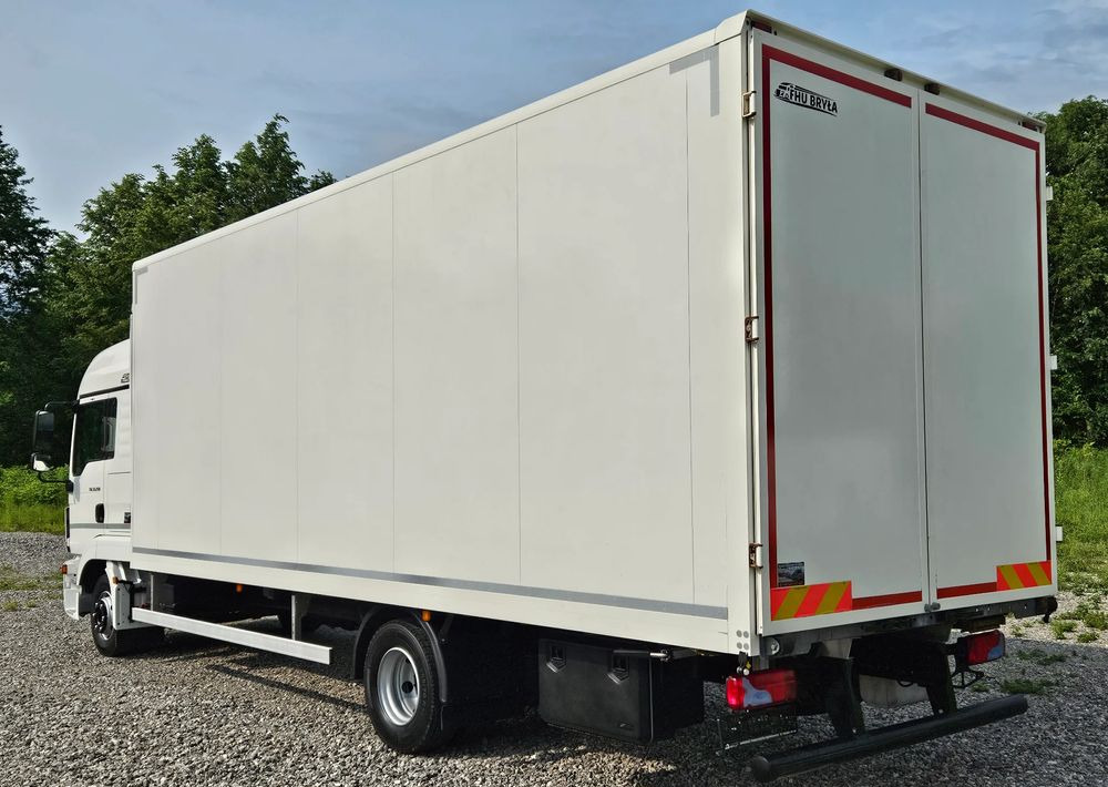 MAN TGL 12.250 / KONTENER / IZOTERMA / WINDA / 2019R / EURO 6 / PEŁEN SERWIS / 6 TON ŁADOWNOŚĆ / SPROWADZONY / ZADBANY / JAK NOWY / KSIĄŻKA SERWISOWA / E6 / 17 PALET - Kamion sandučar: slika MAN TGL 12.250 / KONTENER / IZOTERMA / WINDA / 2019R / EURO 6 / PEŁEN SERWIS / 6 TON ŁADOWNOŚĆ / SPROWADZONY / ZADBANY / JAK NOWY / KSIĄŻKA SERWISOWA / E6 / 17 PALET - Kamion sandučar MAN TGL 12.250 / KONTENER / IZOTERMA / WINDA / 2019R / EURO 6 / PEŁEN SERWIS / 6 TON ŁADOWNOŚĆ / SPROWADZONY / ZADBANY / JAK NOWY / KSIĄŻKA SERWISOWA / E6 / 17 PALET - Kamion sandučar: slika MAN TGL 12.250 / KONTENER / IZOTERMA / WINDA / 2019R / EURO 6 / PEŁEN SERWIS / 6 TON ŁADOWNOŚĆ / SPROWADZONY / ZADBANY / JAK NOWY / KSIĄŻKA SERWISOWA / E6 / 17 PALET - Kamion sandučar