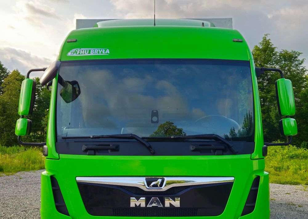 MAN TGL12.250/E6/20PALET/10.2018/SERWISOWANY/NISKI PRZEBIEG/WINDA/FIRANKA//JAK NOWY/SERWISOWANY - Kamion s ceradom: slika MAN TGL12.250/E6/20PALET/10.2018/SERWISOWANY/NISKI PRZEBIEG/WINDA/FIRANKA//JAK NOWY/SERWISOWANY - Kamion s ceradom MAN TGL12.250/E6/20PALET/10.2018/SERWISOWANY/NISKI PRZEBIEG/WINDA/FIRANKA//JAK NOWY/SERWISOWANY - Kamion s ceradom: slika MAN TGL12.250/E6/20PALET/10.2018/SERWISOWANY/NISKI PRZEBIEG/WINDA/FIRANKA//JAK NOWY/SERWISOWANY - Kamion s ceradom