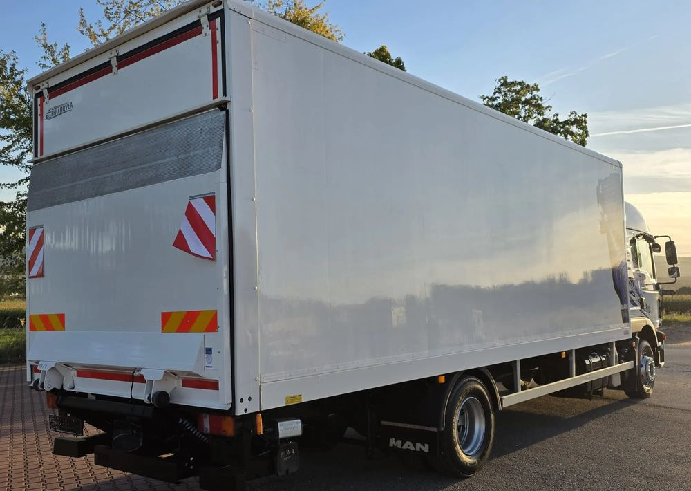 MAN TGM 15.290 / TGL / KONTENER / IZOTERMA / WINDA / KLIMA POSTOJOWA / 2019R / EURO 6 / PEŁEN SERWIS / 8200KG ŁADOWNOŚĆ / SPROWADZONY / ZADBANY / JAK NOWY / KSIĄŻKA SERWISOWA / E6 / 18 PALET - Kamion sandučar: slika MAN TGM 15.290 / TGL / KONTENER / IZOTERMA / WINDA / KLIMA POSTOJOWA / 2019R / EURO 6 / PEŁEN SERWIS / 8200KG ŁADOWNOŚĆ / SPROWADZONY / ZADBANY / JAK NOWY / KSIĄŻKA SERWISOWA / E6 / 18 PALET - Kamion sandučar MAN TGM 15.290 / TGL / KONTENER / IZOTERMA / WINDA / KLIMA POSTOJOWA / 2019R / EURO 6 / PEŁEN SERWIS / 8200KG ŁADOWNOŚĆ / SPROWADZONY / ZADBANY / JAK NOWY / KSIĄŻKA SERWISOWA / E6 / 18 PALET - Kamion sandučar: slika MAN TGM 15.290 / TGL / KONTENER / IZOTERMA / WINDA / KLIMA POSTOJOWA / 2019R / EURO 6 / PEŁEN SERWIS / 8200KG ŁADOWNOŚĆ / SPROWADZONY / ZADBANY / JAK NOWY / KSIĄŻKA SERWISOWA / E6 / 18 PALET - Kamion sandučar