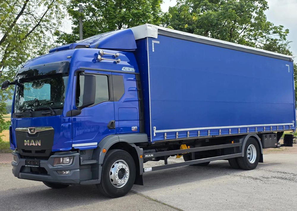MAN TGM 18.320 / 18.290 / NOWY MODEL / E6 / 20PALET / 9200 ŁADOWNOŚĆ / SERWISOWANY / NISKI PRZEBIEG / WINDA / FIRANKA / SPROWADZONY / 2021 / NISKI PRZEBIEG /PIERWSZY WŁAŚCICIEL/ - Kamion s ceradom: slika MAN TGM 18.320 / 18.290 / NOWY MODEL / E6 / 20PALET / 9200 ŁADOWNOŚĆ / SERWISOWANY / NISKI PRZEBIEG / WINDA / FIRANKA / SPROWADZONY / 2021 / NISKI PRZEBIEG /PIERWSZY WŁAŚCICIEL/ - Kamion s ceradom MAN TGM 18.320 / 18.290 / NOWY MODEL / E6 / 20PALET / 9200 ŁADOWNOŚĆ / SERWISOWANY / NISKI PRZEBIEG / WINDA / FIRANKA / SPROWADZONY / 2021 / NISKI PRZEBIEG /PIERWSZY WŁAŚCICIEL/ - Kamion s ceradom: slika MAN TGM 18.320 / 18.290 / NOWY MODEL / E6 / 20PALET / 9200 ŁADOWNOŚĆ / SERWISOWANY / NISKI PRZEBIEG / WINDA / FIRANKA / SPROWADZONY / 2021 / NISKI PRZEBIEG /PIERWSZY WŁAŚCICIEL/ - Kamion s ceradom