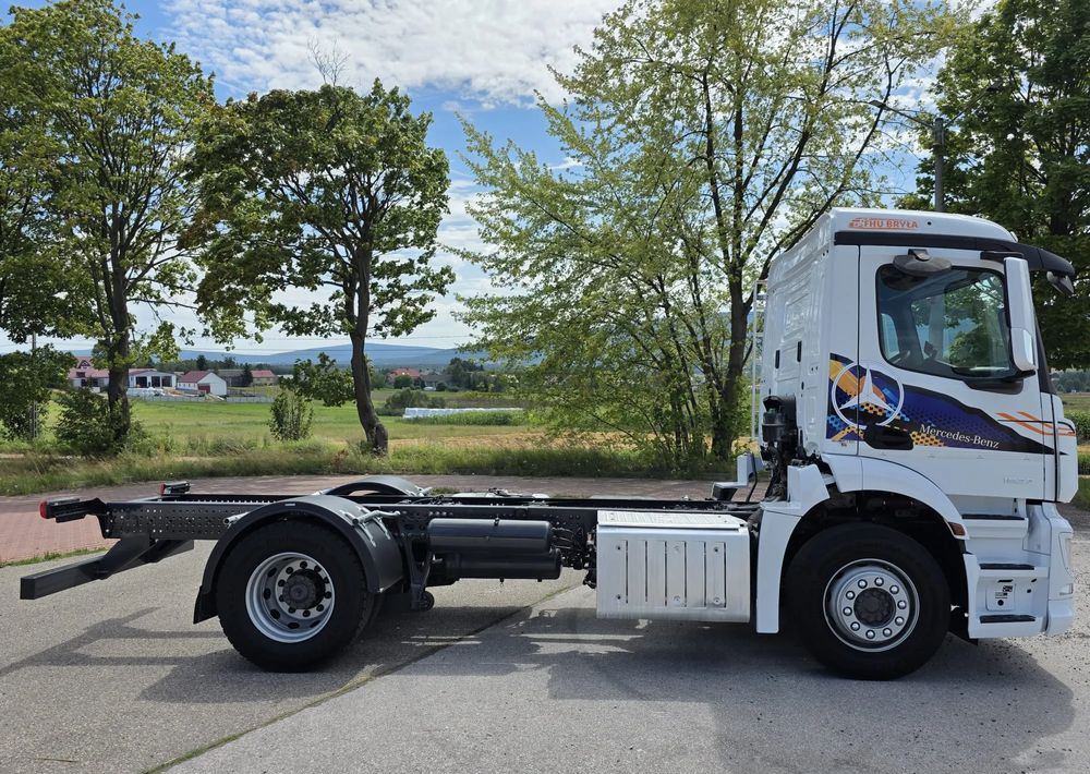 Mercedes-Benz ANTOS 1827 / ATEGO / ACTROS / E6 / ROZSTAW OSI 3.75M / WYWROT / BECZKA / UTRZYMANIE DRÓG / HAKOWIEC / SPROWADZONY / PIERWSZY WŁAŚCICIEL / STAN BDB - Kamion-šasija: slika Mercedes-Benz ANTOS 1827 / ATEGO / ACTROS / E6 / ROZSTAW OSI 3.75M / WYWROT / BECZKA / UTRZYMANIE DRÓG / HAKOWIEC / SPROWADZONY / PIERWSZY WŁAŚCICIEL / STAN BDB - Kamion-šasija Mercedes-Benz ANTOS 1827 / ATEGO / ACTROS / E6 / ROZSTAW OSI 3.75M / WYWROT / BECZKA / UTRZYMANIE DRÓG / HAKOWIEC / SPROWADZONY / PIERWSZY WŁAŚCICIEL / STAN BDB - Kamion-šasija: slika Mercedes-Benz ANTOS 1827 / ATEGO / ACTROS / E6 / ROZSTAW OSI 3.75M / WYWROT / BECZKA / UTRZYMANIE DRÓG / HAKOWIEC / SPROWADZONY / PIERWSZY WŁAŚCICIEL / STAN BDB - Kamion-šasija