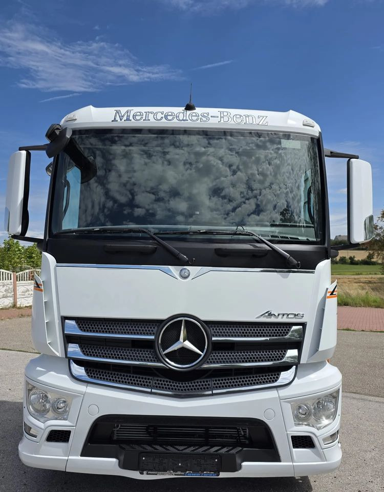 Mercedes-Benz ANTOS 1827 / ATEGO / ACTROS / E6 / ROZSTAW OSI 3.75M / WYWROT / BECZKA / UTRZYMANIE DRÓG / HAKOWIEC / SPROWADZONY / PIERWSZY WŁAŚCICIEL / STAN BDB - Kamion-šasija: slika Mercedes-Benz ANTOS 1827 / ATEGO / ACTROS / E6 / ROZSTAW OSI 3.75M / WYWROT / BECZKA / UTRZYMANIE DRÓG / HAKOWIEC / SPROWADZONY / PIERWSZY WŁAŚCICIEL / STAN BDB - Kamion-šasija Mercedes-Benz ANTOS 1827 / ATEGO / ACTROS / E6 / ROZSTAW OSI 3.75M / WYWROT / BECZKA / UTRZYMANIE DRÓG / HAKOWIEC / SPROWADZONY / PIERWSZY WŁAŚCICIEL / STAN BDB - Kamion-šasija: slika Mercedes-Benz ANTOS 1827 / ATEGO / ACTROS / E6 / ROZSTAW OSI 3.75M / WYWROT / BECZKA / UTRZYMANIE DRÓG / HAKOWIEC / SPROWADZONY / PIERWSZY WŁAŚCICIEL / STAN BDB - Kamion-šasija