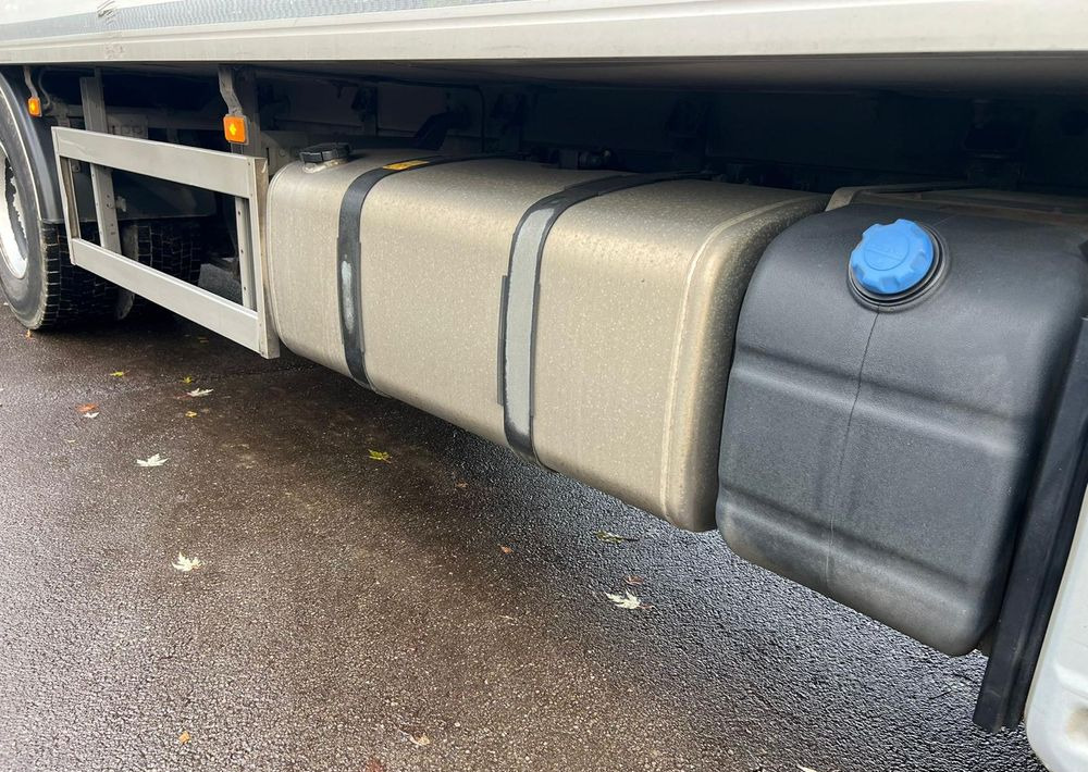 Kamion hladnjača Volvo FM 340 / IZOTERMA / WINDA / SPROWADZONY / 18 PALET / 10.2017 / E6 / STAN BARDZO DOBRY: slika Kamion hladnjača Volvo FM 340 / IZOTERMA / WINDA / SPROWADZONY / 18 PALET / 10.2017 / E6 / STAN BARDZO DOBRY Kamion hladnjača Volvo FM 340 / IZOTERMA / WINDA / SPROWADZONY / 18 PALET / 10.2017 / E6 / STAN BARDZO DOBRY: slika Kamion hladnjača Volvo FM 340 / IZOTERMA / WINDA / SPROWADZONY / 18 PALET / 10.2017 / E6 / STAN BARDZO DOBRY