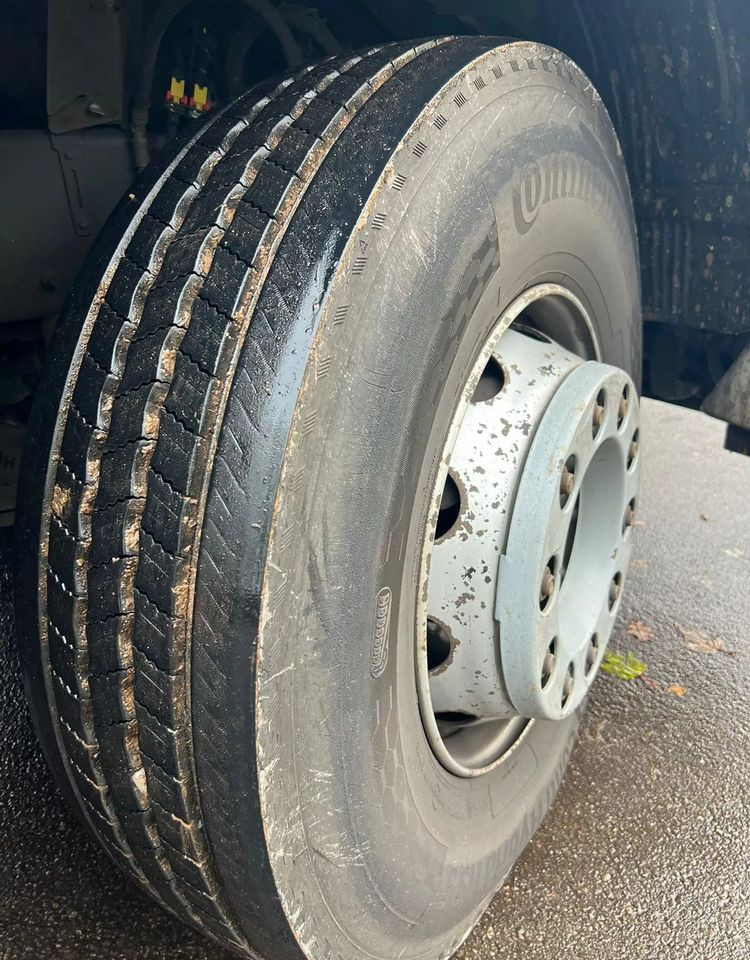 Kamion hladnjača Volvo FM 340 / IZOTERMA / WINDA / SPROWADZONY / 18 PALET / 10.2017 / E6 / STAN BARDZO DOBRY: slika Kamion hladnjača Volvo FM 340 / IZOTERMA / WINDA / SPROWADZONY / 18 PALET / 10.2017 / E6 / STAN BARDZO DOBRY Kamion hladnjača Volvo FM 340 / IZOTERMA / WINDA / SPROWADZONY / 18 PALET / 10.2017 / E6 / STAN BARDZO DOBRY: slika Kamion hladnjača Volvo FM 340 / IZOTERMA / WINDA / SPROWADZONY / 18 PALET / 10.2017 / E6 / STAN BARDZO DOBRY