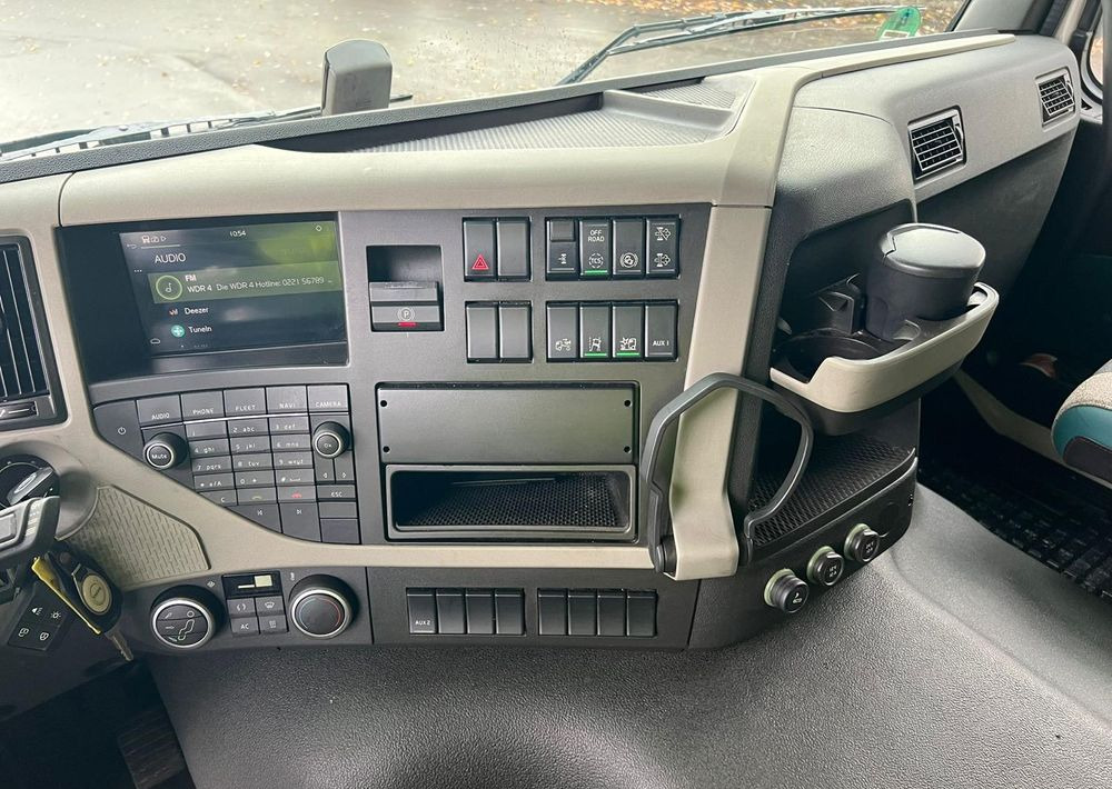 Kamion hladnjača Volvo FM 340 / IZOTERMA / WINDA / SPROWADZONY / 18 PALET / 10.2017 / E6 / STAN BARDZO DOBRY: slika Kamion hladnjača Volvo FM 340 / IZOTERMA / WINDA / SPROWADZONY / 18 PALET / 10.2017 / E6 / STAN BARDZO DOBRY Kamion hladnjača Volvo FM 340 / IZOTERMA / WINDA / SPROWADZONY / 18 PALET / 10.2017 / E6 / STAN BARDZO DOBRY: slika Kamion hladnjača Volvo FM 340 / IZOTERMA / WINDA / SPROWADZONY / 18 PALET / 10.2017 / E6 / STAN BARDZO DOBRY