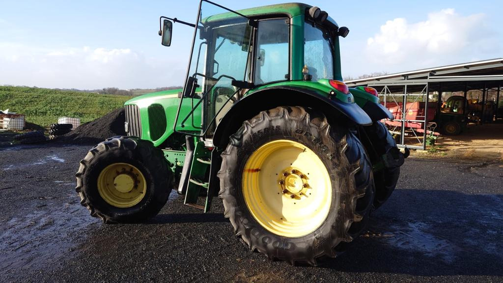 JOHN DEERE 6520 - Poljoprivredni strojevi: slika JOHN DEERE 6520 - Poljoprivredni strojevi JOHN DEERE 6520 - Poljoprivredni strojevi: slika JOHN DEERE 6520 - Poljoprivredni strojevi