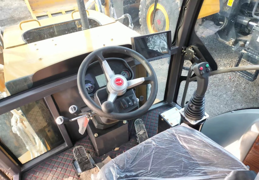 Rovokopač-utovarivač CAT 420 F Caterpillar 420F backhoe loader: slika Rovokopač-utovarivač CAT 420 F Caterpillar 420F backhoe loader