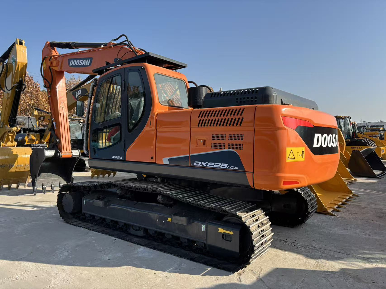 DOOSAN DX225LCA - Bager gusjeničar: slika DOOSAN DX225LCA - Bager gusjeničar DOOSAN DX225LCA - Bager gusjeničar: slika DOOSAN DX225LCA - Bager gusjeničar