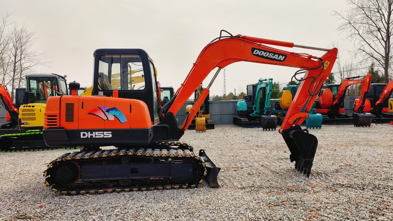 Doosan DH 55-7 DH55 - Mini bager: slika Doosan DH 55-7 DH55 - Mini bager Doosan DH 55-7 DH55 - Mini bager: slika Doosan DH 55-7 DH55 - Mini bager