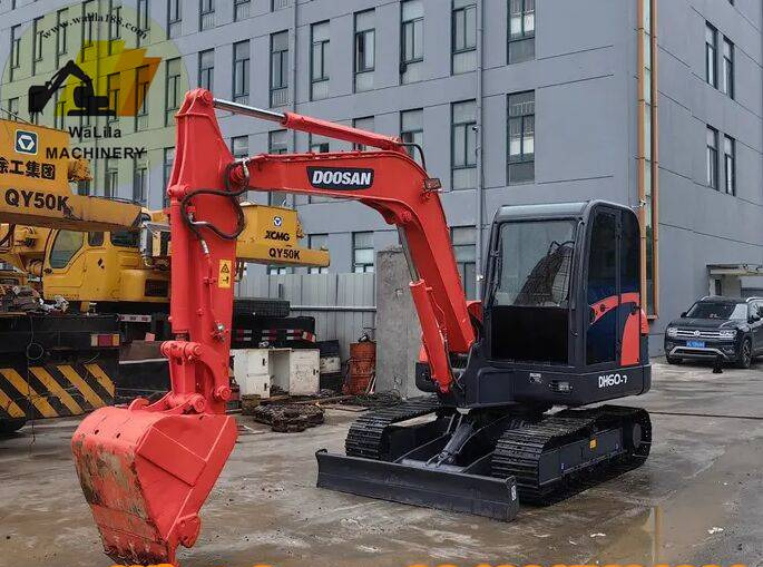 Doosan DH 60-7 - Mini bager: slika Doosan DH 60-7 - Mini bager Doosan DH 60-7 - Mini bager: slika Doosan DH 60-7 - Mini bager