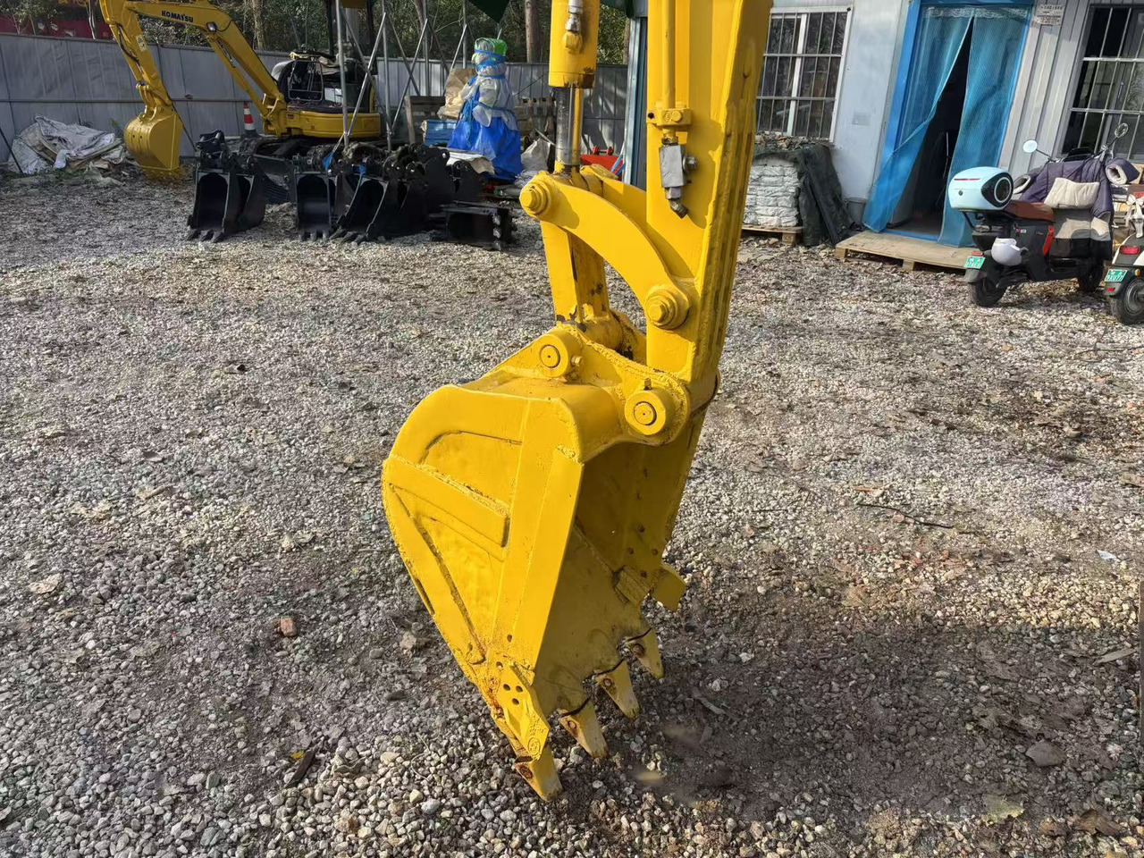 KOMATSU PC55MR-3 - Mini bager: slika KOMATSU PC55MR-3 - Mini bager KOMATSU PC55MR-3 - Mini bager: slika KOMATSU PC55MR-3 - Mini bager