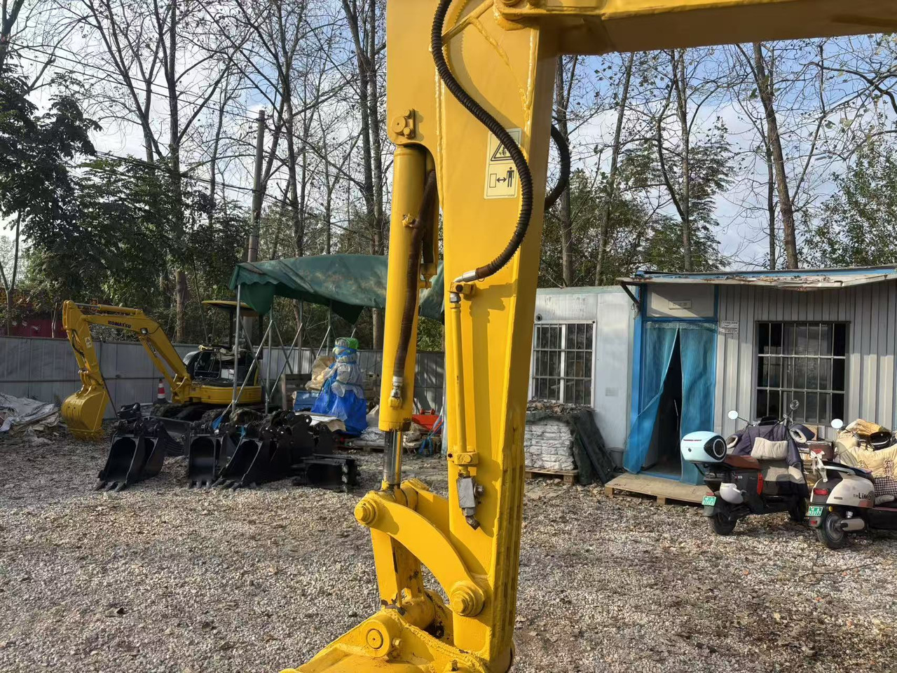 KOMATSU PC55MR-3 - Mini bager: slika KOMATSU PC55MR-3 - Mini bager KOMATSU PC55MR-3 - Mini bager: slika KOMATSU PC55MR-3 - Mini bager