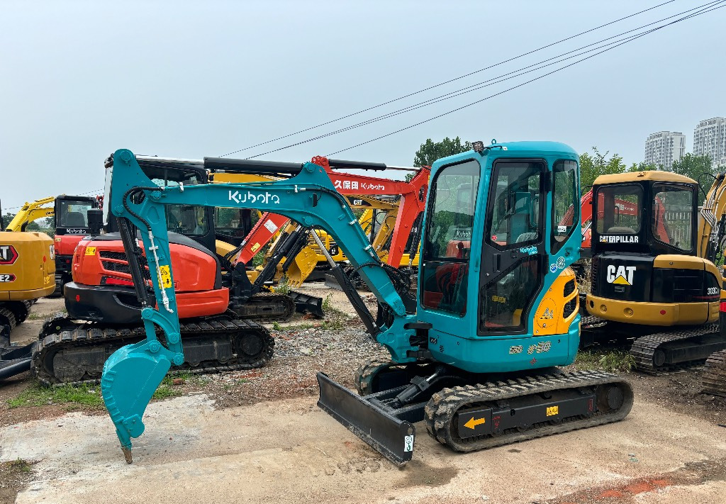 KUBOTA U30 - Mini bager: slika KUBOTA U30 - Mini bager KUBOTA U30 - Mini bager: slika KUBOTA U30 - Mini bager