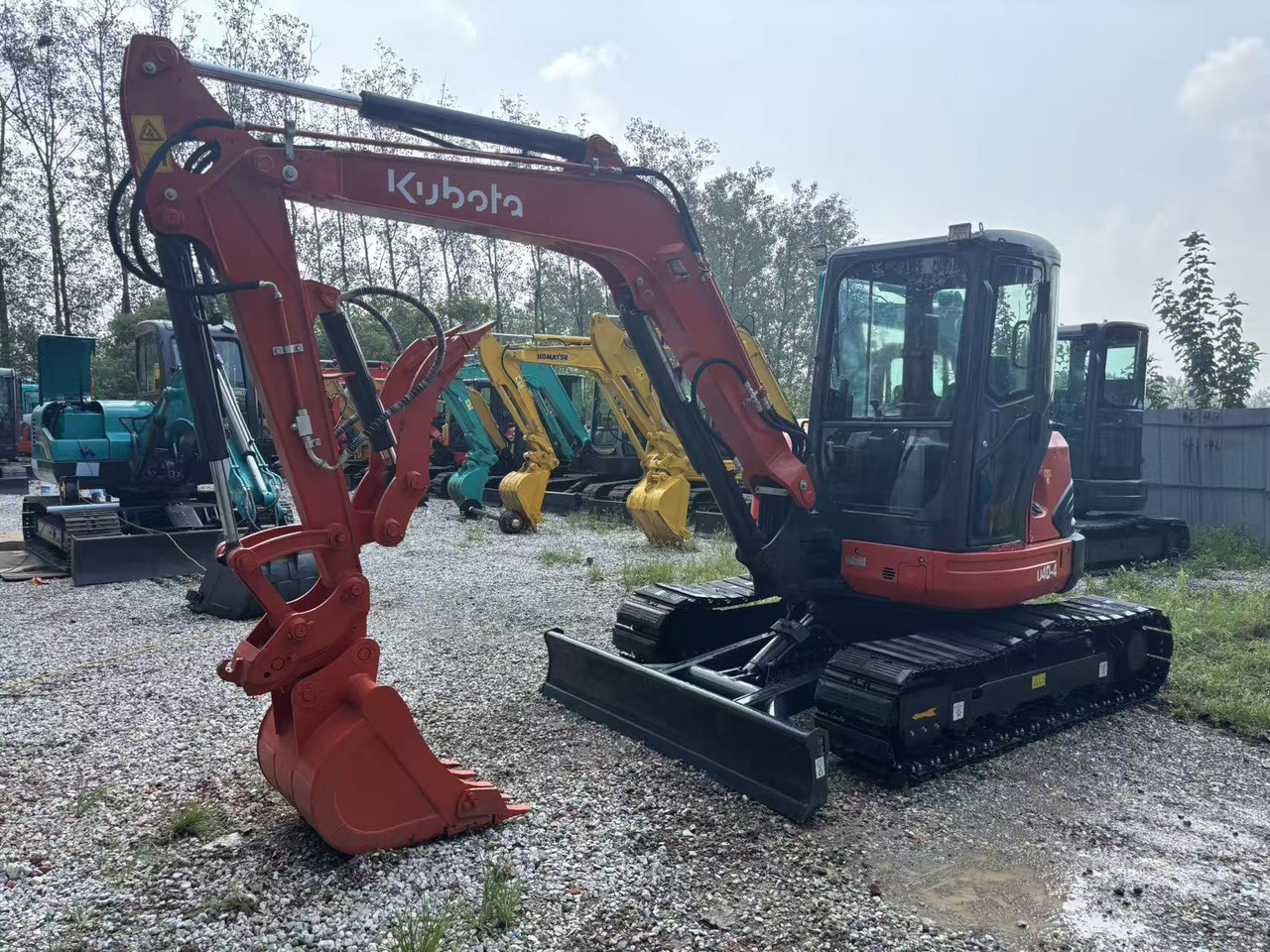 KUBOTA U40 - Mini bager: slika KUBOTA U40 - Mini bager KUBOTA U40 - Mini bager: slika KUBOTA U40 - Mini bager