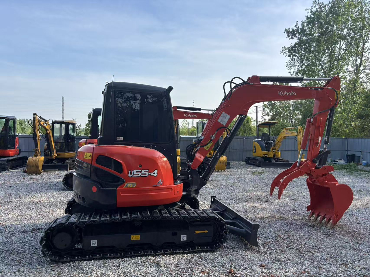 KUBOTA U55-4 - Mini bager: slika KUBOTA U55-4 - Mini bager KUBOTA U55-4 - Mini bager: slika KUBOTA U55-4 - Mini bager