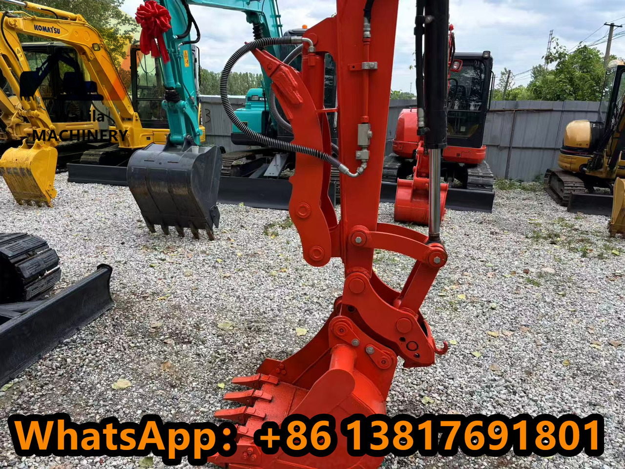KUBOTA U55-4R - Mini bager: slika KUBOTA U55-4R - Mini bager KUBOTA U55-4R - Mini bager: slika KUBOTA U55-4R - Mini bager